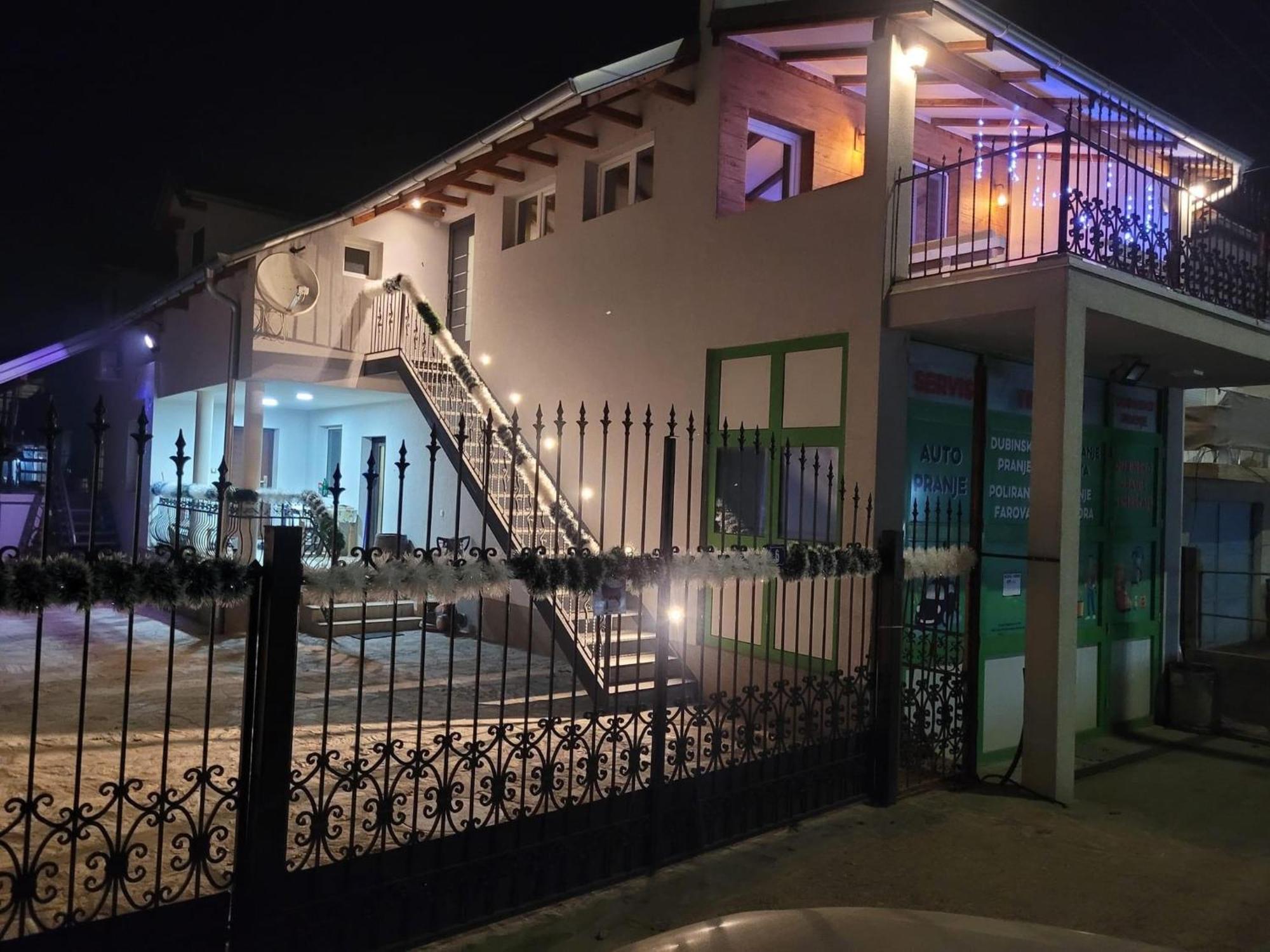 Apartments Pkt Delux Ниш Экстерьер фото